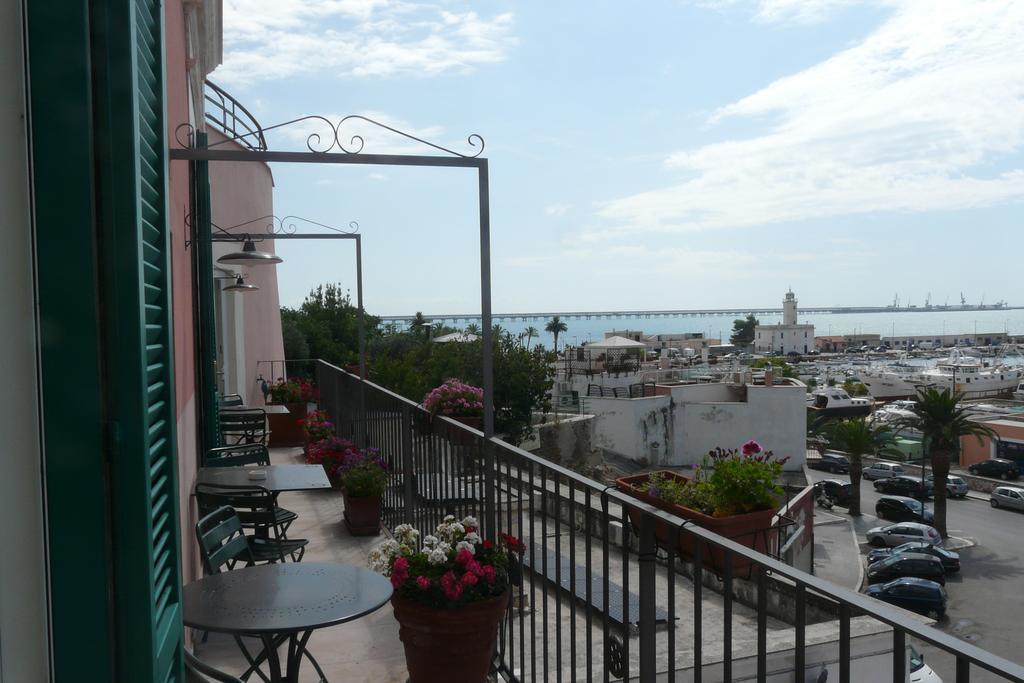 La Dolce Vista - B&B Di Charme Манфредония Экстерьер фото