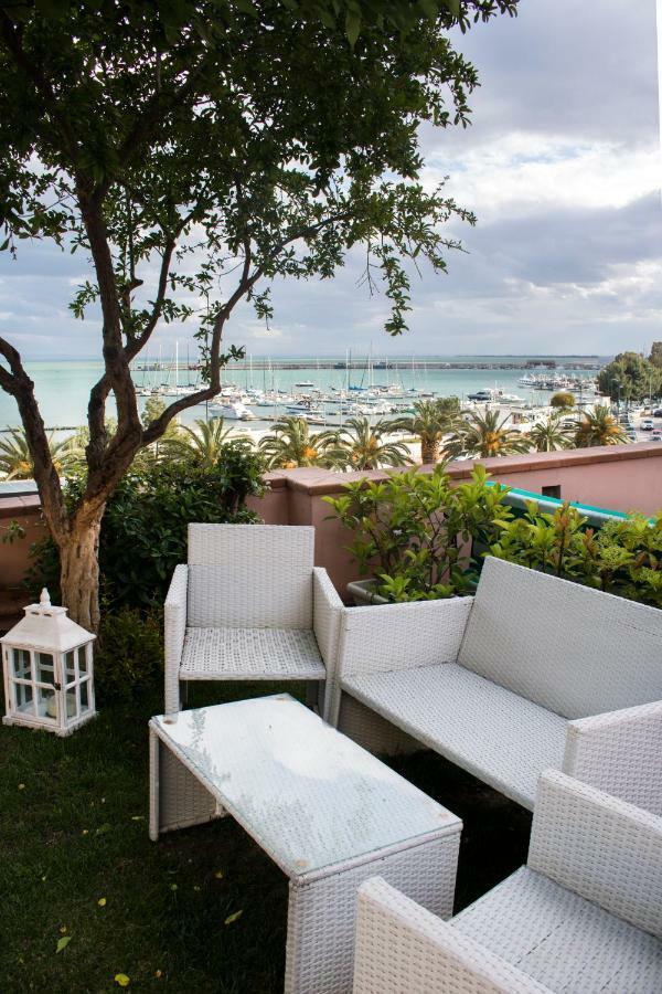 La Dolce Vista - B&B Di Charme Манфредония Экстерьер фото